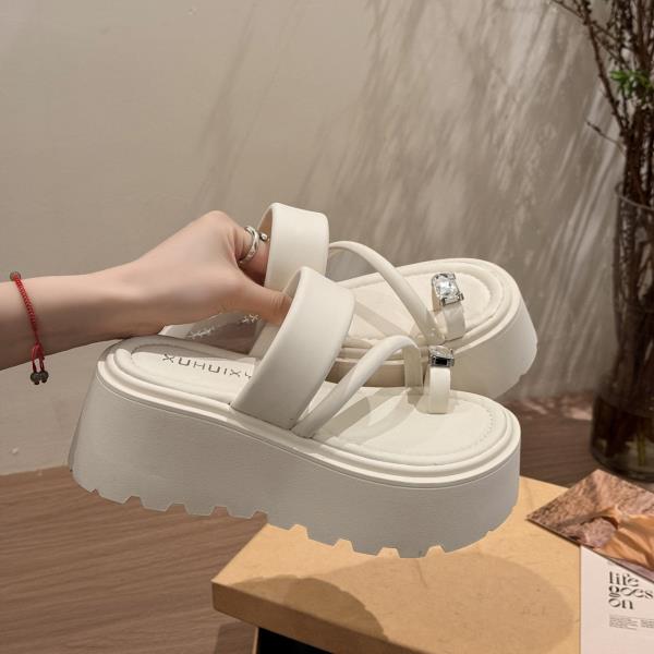 Модная обувь Летние клоги Женские лоферы Тапочки Мягкие шлепанцы Платформа Резина Вьетнамки Pantofle Мода Пляж Комфорт Гавайи 2025