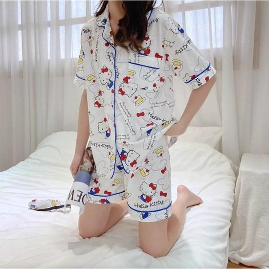 Cake Hello Kitty Short Sleeve Pajamas Set, a Popular Character In Korea