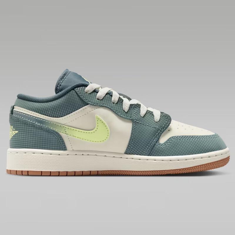 Jordan AJ1 Low SE (GS) Youth Basketball Shoes