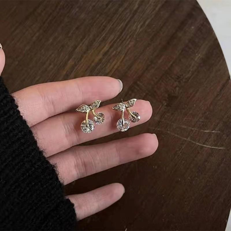 Trendy Korean Zircon Crystal Cherry Ear Stud Earrings For Women Leaves Rhinestone Earrings Wedding Party Jewelry Gifts