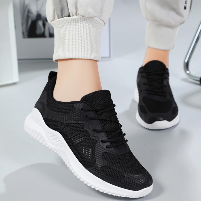 Fashion Women Work Shoes Comfortable for Work 2024 Spring New Leisure Breathable Running Shoes Soft Sole Korean Trendy Single Shoes