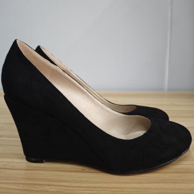 Женские туфли на танкетке весна-осень классические сексуальные туфли с острым носком на платформе и высоким каблуком черные туфли для офиса и вечеринки нарядные свадебные туфли