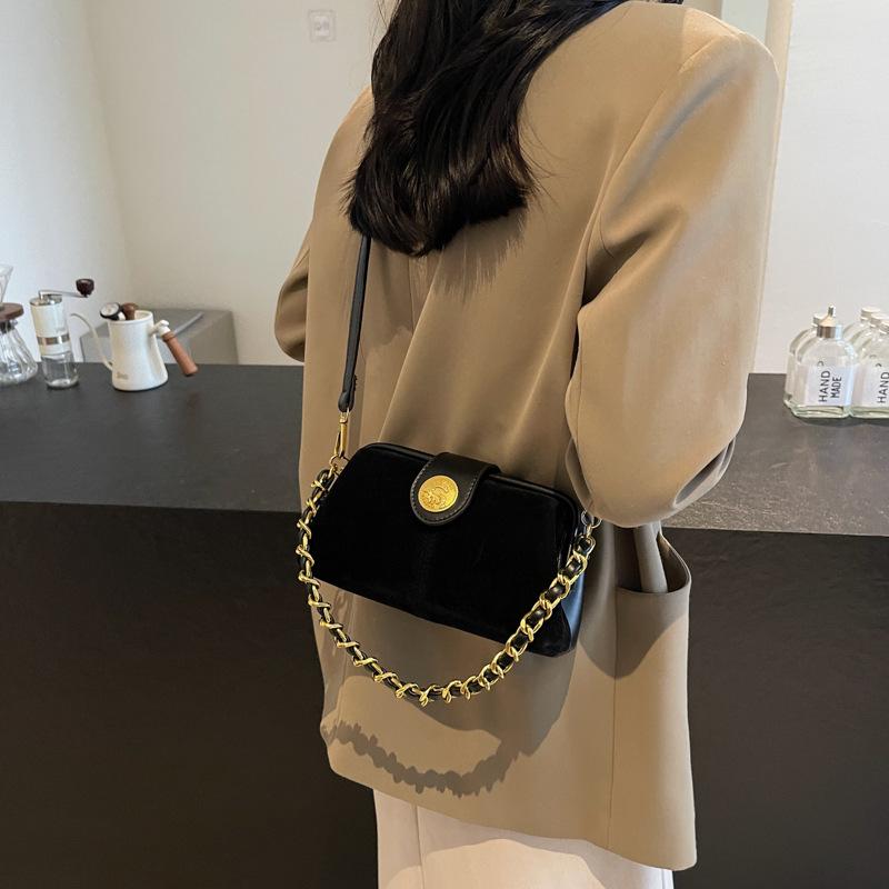 Супер пожарная маленькая сумка женская осенне-зимняя универсальная 2024 новая модная ретро сумка-мессенджер женская цепочка маленькая квадратная сумка