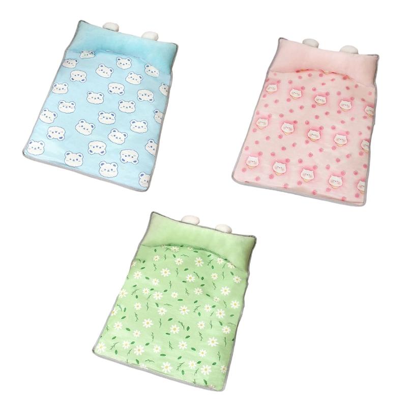 Lovely Pattern Pet Cooling Mat For Small Dog Cats Soft Ice Silk Fabric Bedding Machine Washable Nonslip Design Pet Bed