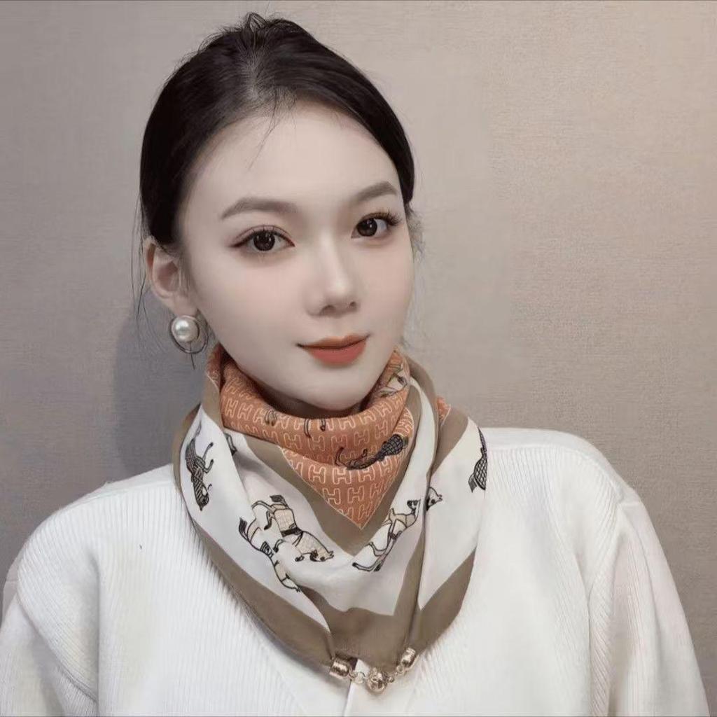 Spring & Autumn Influencer Silk Scarf: Trendy, Versatile, Elegant Style for Ladies