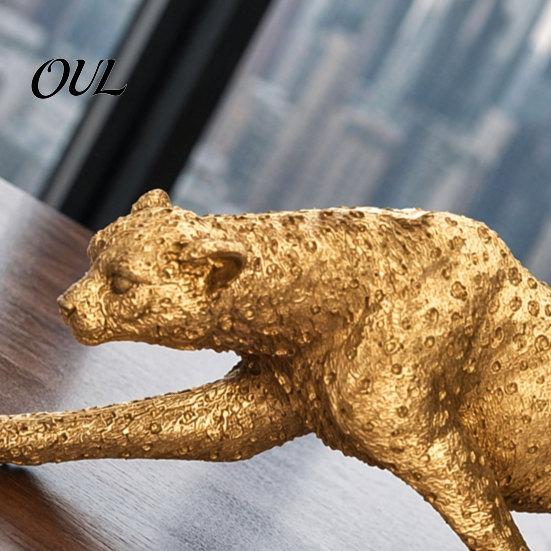 Three-dimensional Leopard Figure Golden Figurine Model, Vivid Statue, Squatting Running Posture, Resin Elegant Animal Decor Piece Ornament for