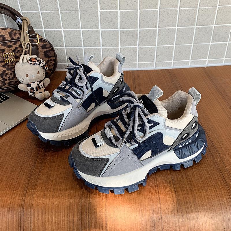 Мода Модный тренд Повседневная обувь на толстой подошве для женщин 2025 Новая осенняя обувь с цветными блоками Удобные универсальные кроссовки на низкой платформе