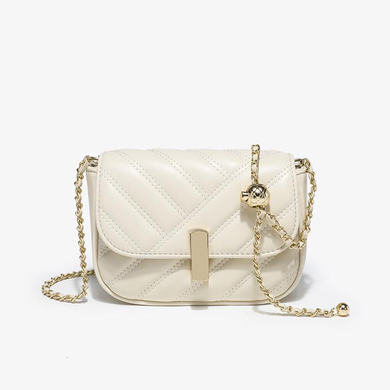 A Versatile White Single-shoulder Crossbody Bag for Students In Summer and A Niche Black Textured Chain Women's Bag