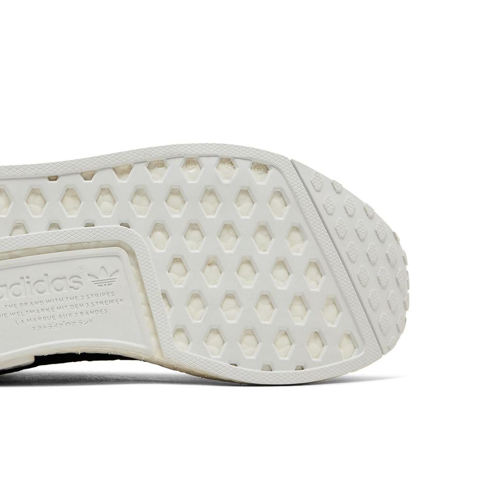 adidas NMD_R1 Primeknit 'Монохромный' (унисекс) Основной черный / Основной черный / Обувной белый Повседневная обувь BA8629