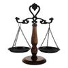 Винтажные Весы Весы Правосудия Весы Весов Чугунные и Деревянные Ретро Настольное Украшение для Офиса Домашний Декор Декор в Викторианском Стиле