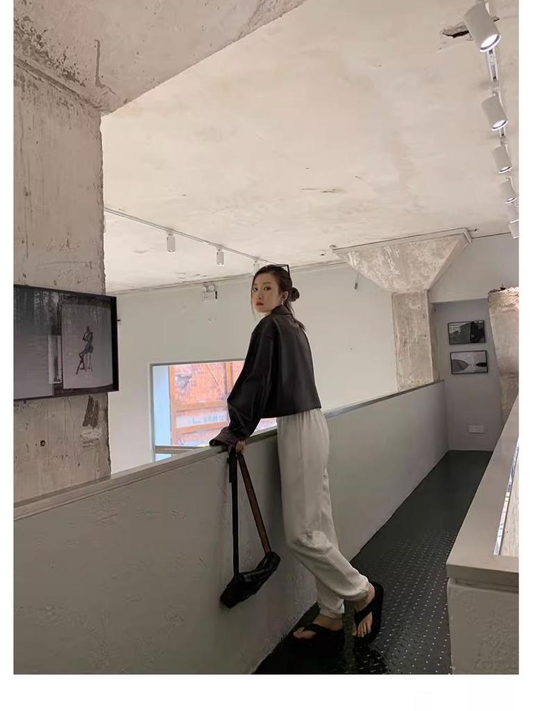 Trendy Women's Hong Kong-Style PU Leather Motorcycle Jacket - Chic, Versatile Outerwear for Spring, Autumn, Winter.