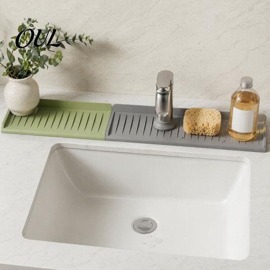 Water Drainage Mat Silicone Kitchen Sink Faucet Mat, Foldable Splash Guard with Suction Cup, Draining Cups 5 Degrees Slope Countertop for Bathroom Cup