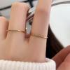 Кольцо на указательный палец с маленьким зеленым бриллиантом: Свежий, Простой, Тонкая Титановая Сталь с Покрытием из 18-каратного Золота