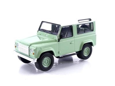 Модель Land Rover Defender 95 NOREV, зелено-белая, масштаб 1/43, артикул 845106.