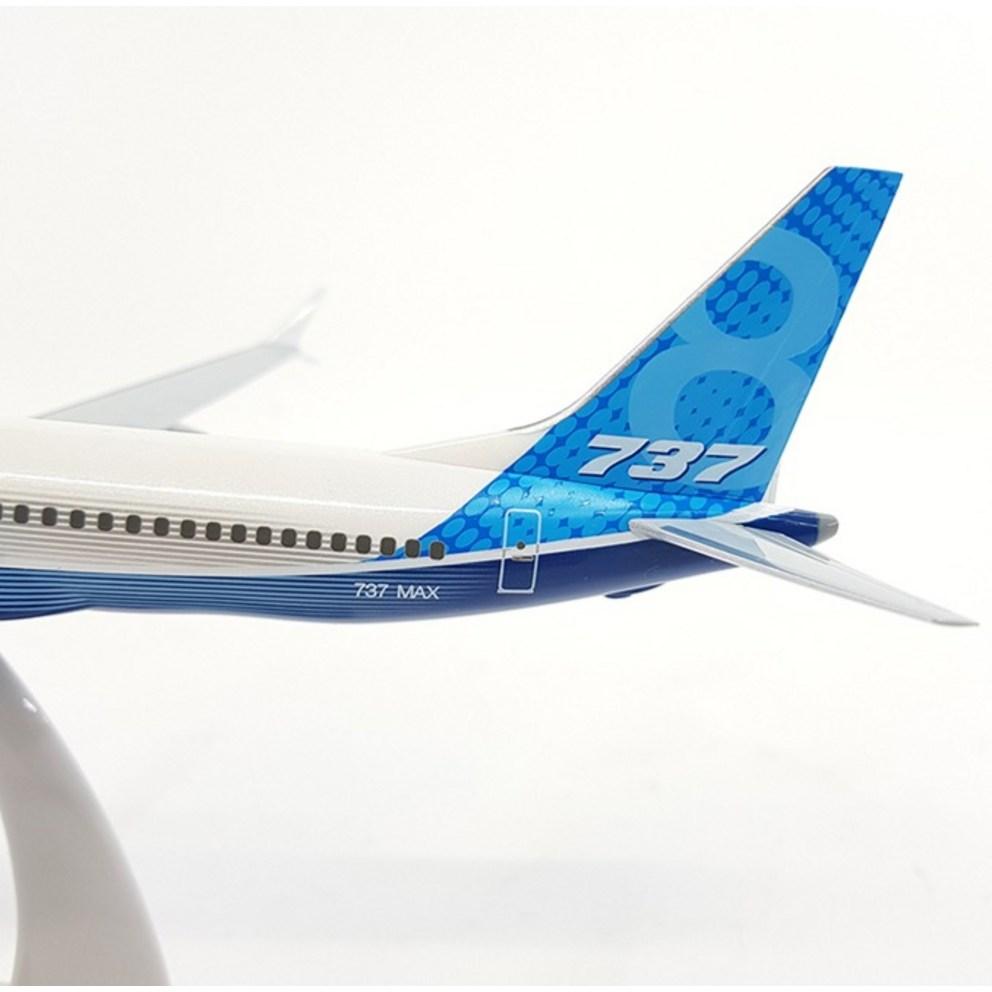 Hogan Wings 1/200 737 MAX 8 Airplane Model 911267