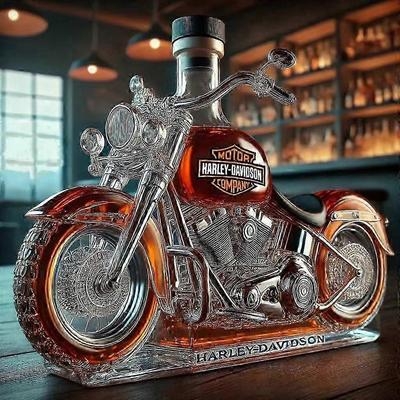 Бутылка для виски в форме мотоцикла 11 унций Новинка Стеклянный декантер 3D гравировка Креативная Для мужчин Мотоциклистов/Любителей алкоголя Коллекционеров