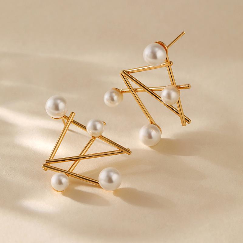 Niche Geometric Design Premium Pearl Gold Electroplated Earrings For Women Daily Wear