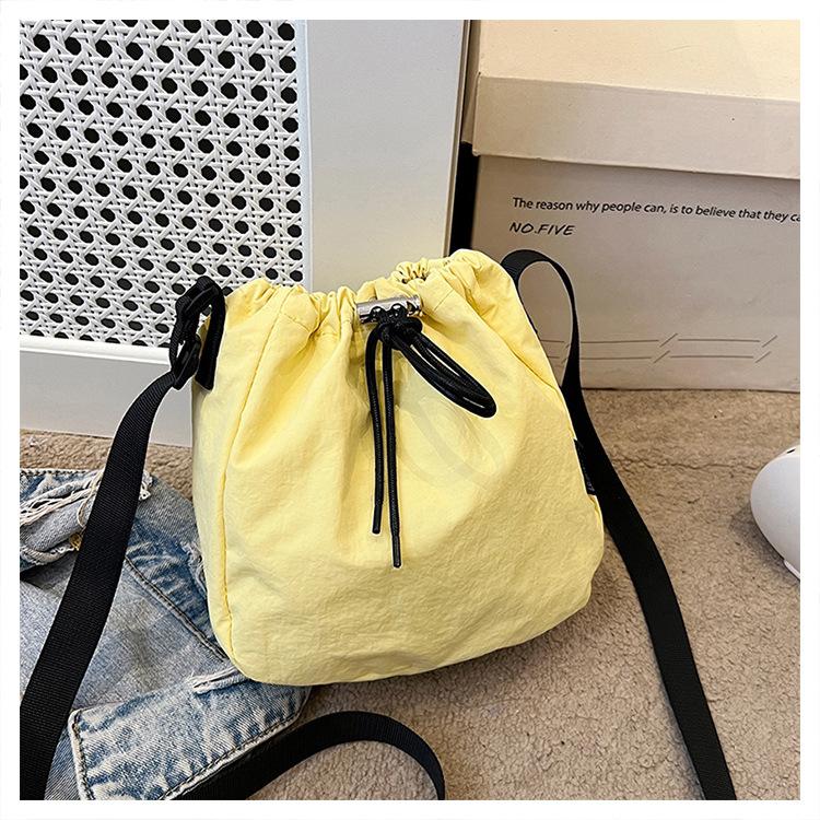 Сумки женские студенческие сумки-ведра легкие спортивные и для отдыха сумки через плечо большой емкости