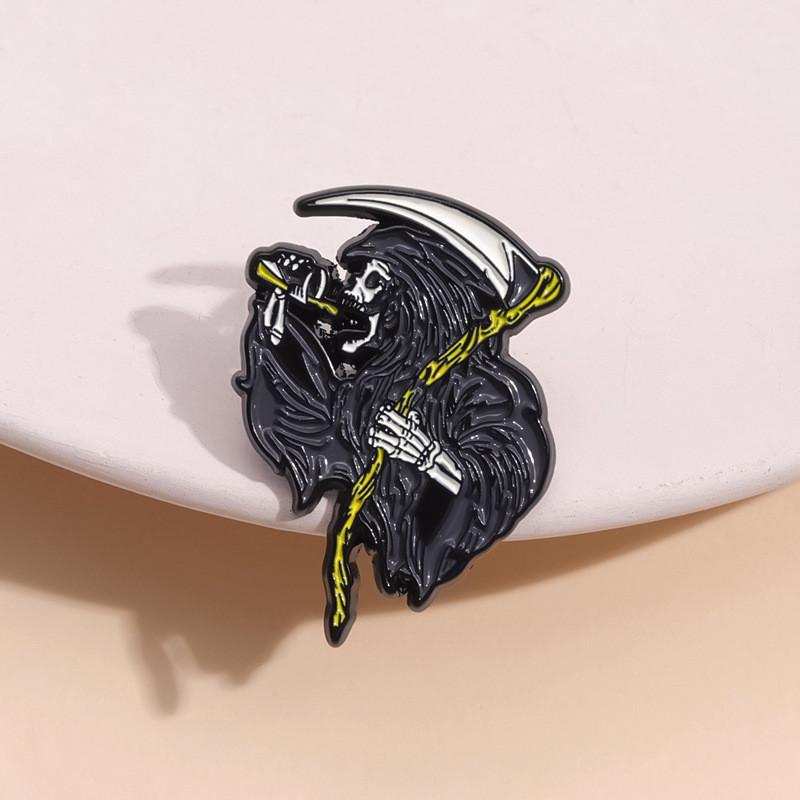 Modern Skull Cartoon Reaper Badge Decorative Brooch For Trendy Halloween Fashion 2023