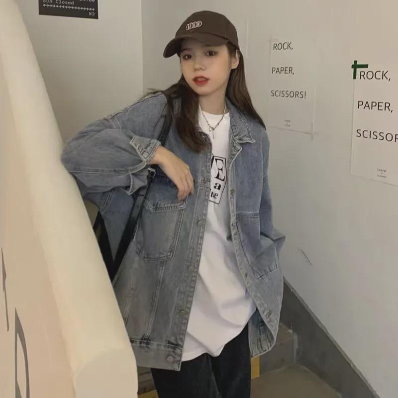 «Женская джинсовая куртка в корейском стиле 2025 года»: Свободный крой, длинные рукава, уличный стиль для весны и осени.