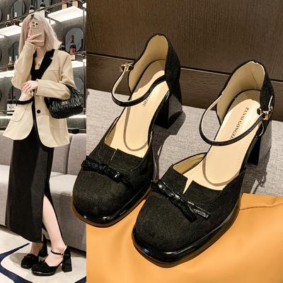 Ретро легкие зрелые элегантные босоножки с полым носком 2024 новые универсальные простые толстые каблуки с пряжкой на высоком каблуке