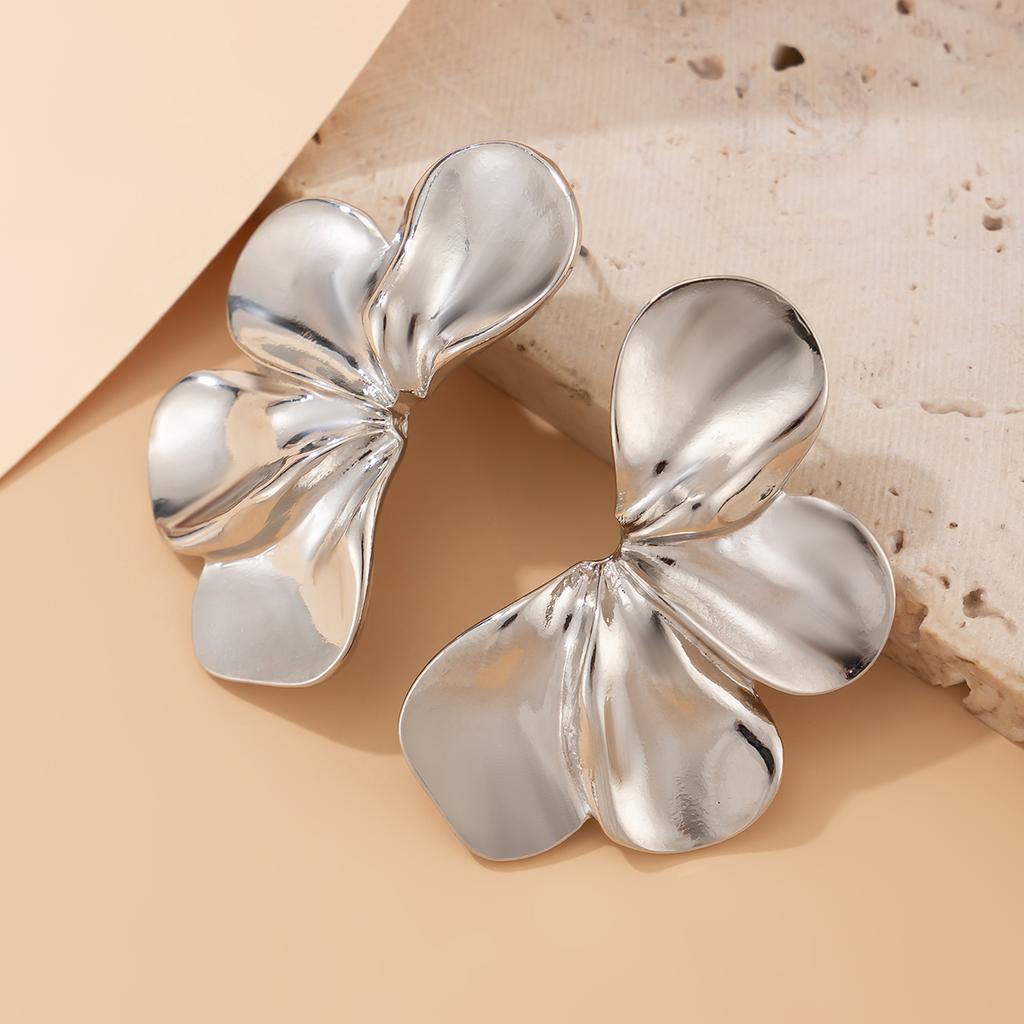 IngeSight.Z Fashion Gold Color Flower Petal Earrings for Women Aesthetic Design Asymmetric Metal Stud Earrings Lady Jewelry Gift