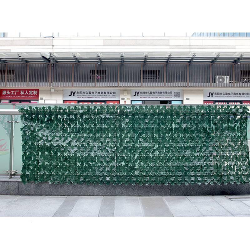 Панель искусственной листвы пышного зеленого цвета для наружного декора и экрана для уединения