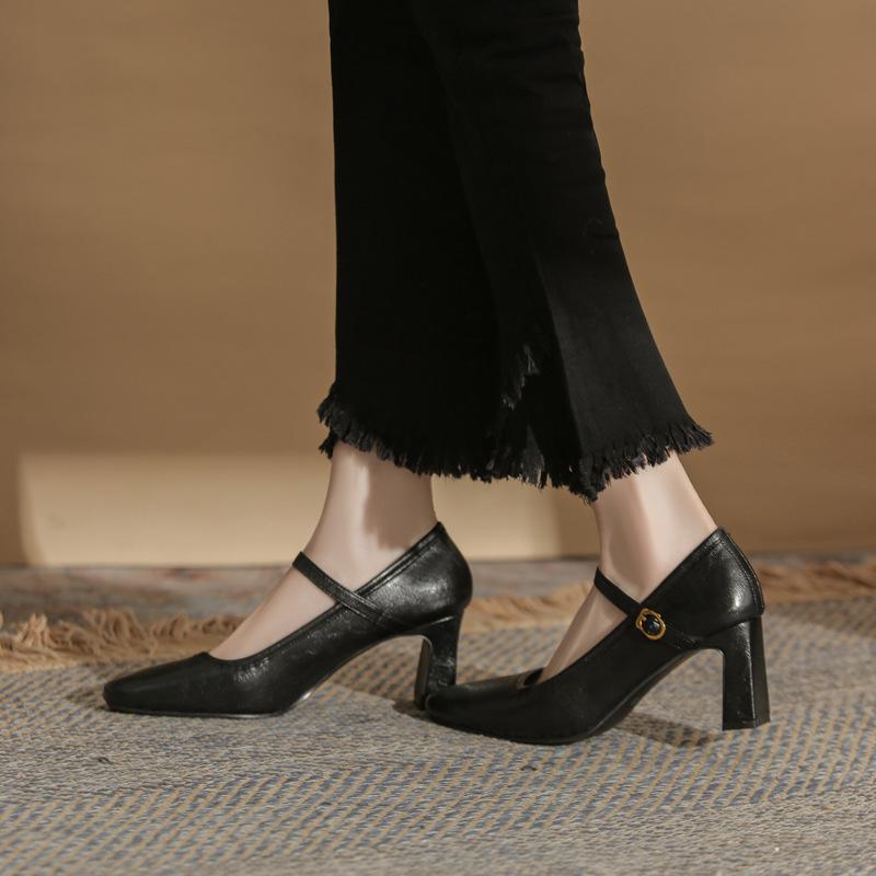 Версия из овчины Французские ретро черные туфли на высоком каблуке 2025 весна слово с офисной работой толстый каблук туфли Мэри Джейн