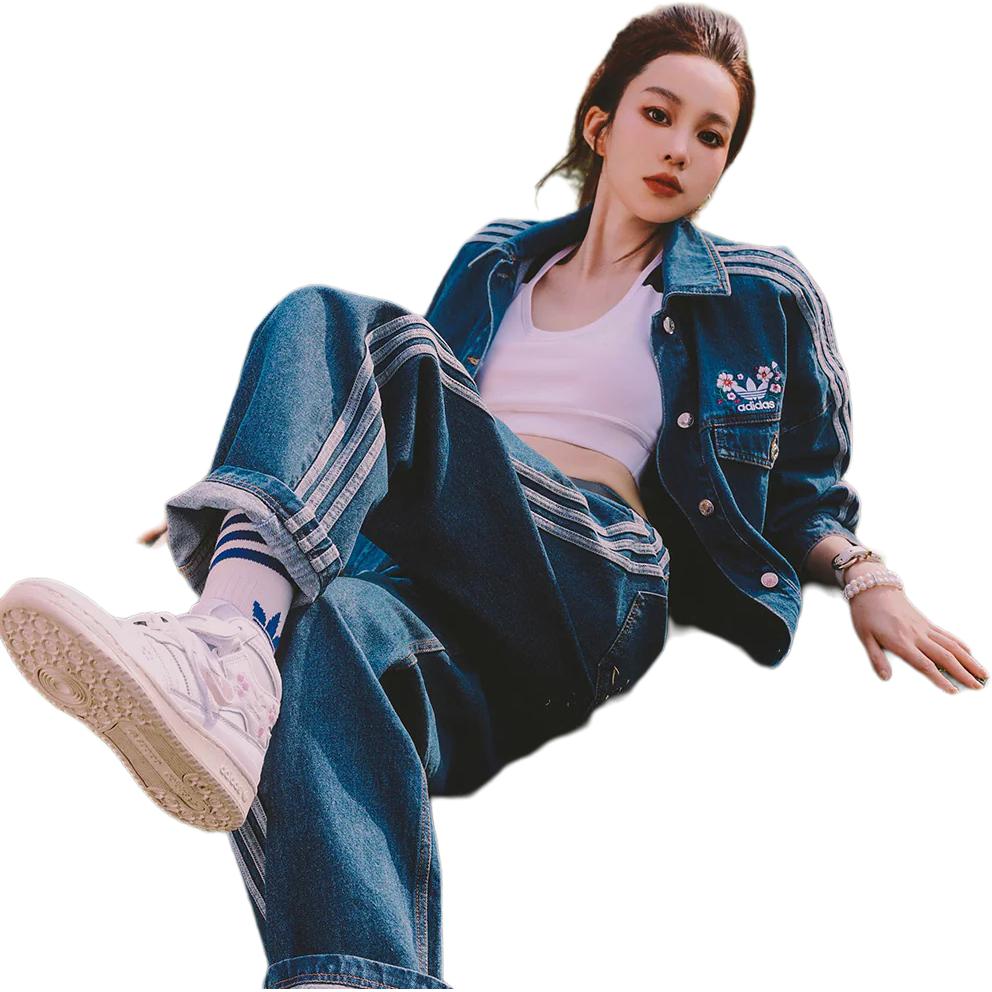 Adidas Джинсовая куртка Originals Trefoil Cherry Blossom Limited Edition с принтом логотипа, однобортная женская верхняя одежда с длинными рукавами цвета индиго IP3767