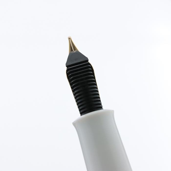 Pelikan Перьевая ручка Pelikan Classic M200 пастельно-голубая M