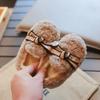 Туфли принцессы для девочек Шикарные теплые детские плюшевые туфли с простым бантом 2024 Осень Зима Новые Мокасины для девочек Повседневные Мягкая подошва