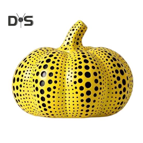 Yellow Polka Dot Pumpkin Statue Mini Pumpkin Resin Sculpture Dotted Pumpkin Figurine Home Office Desktop Decoration Ornament