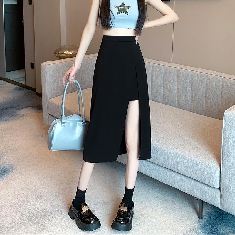 Женская черная юбка с неровным разрезом А-силуэта – средней длины, защищает от воздействия солнечных лучей, идеально подходит для весны и лета