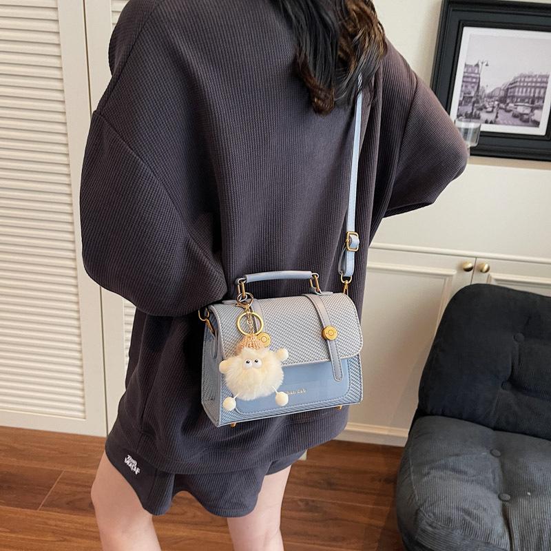 Премиальная сумка-мессенджер маленькая квадратная женская 2025 лето новая корейская версия простая повседневная портативная дорожная на плечо женская сумка