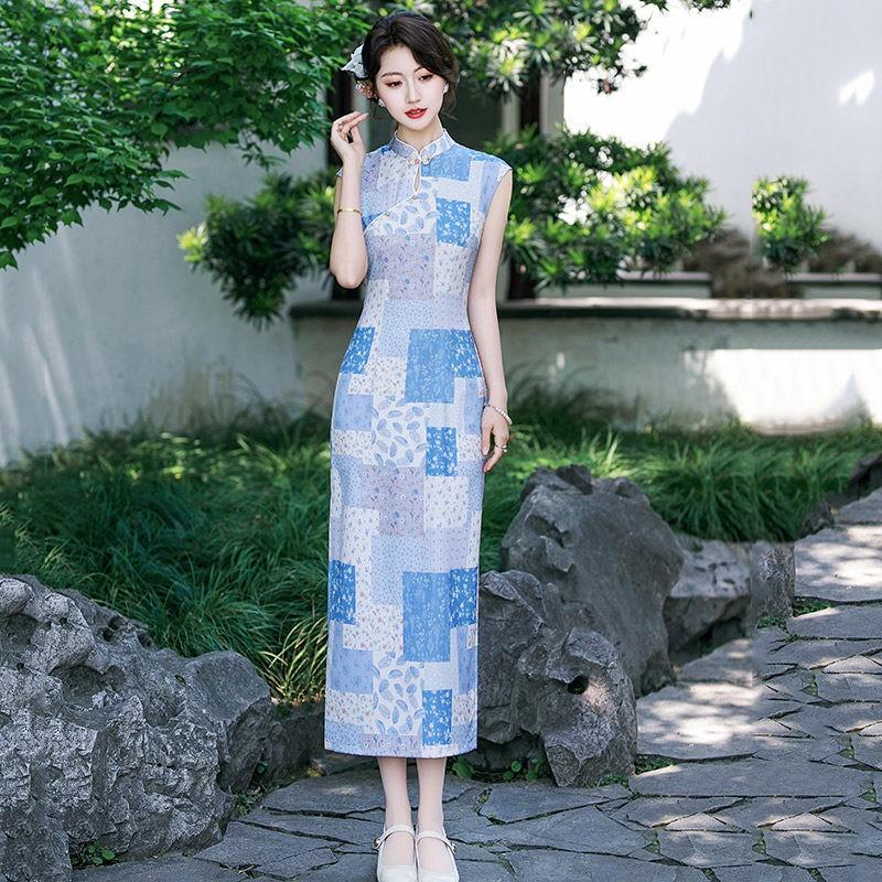 Womens Modern Chinese Style Sleeveless Long Cheongsam Dress With Grid Stand Collar Round Placket 2026