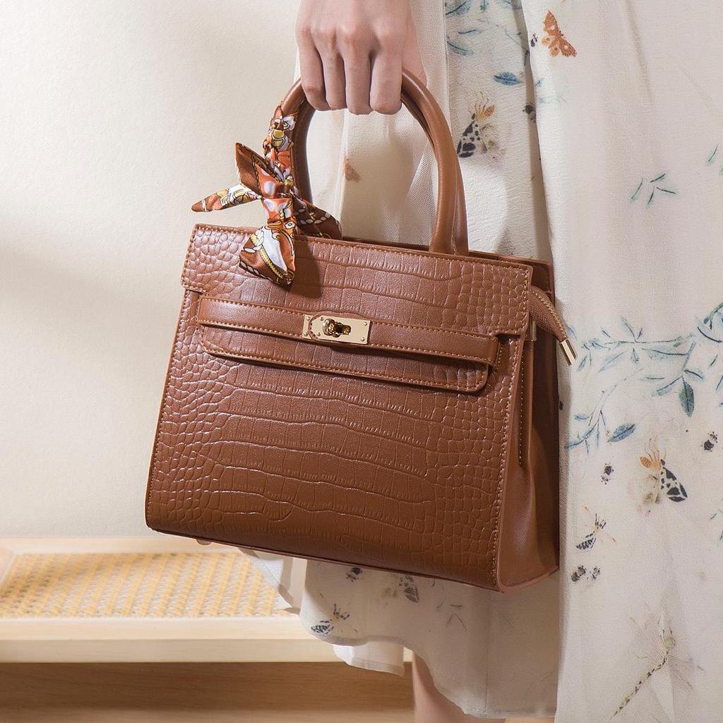 2025 High-End Crocodile Pattern Fashionable Large Capacity Shoulder and Crossbody Tote Handbag