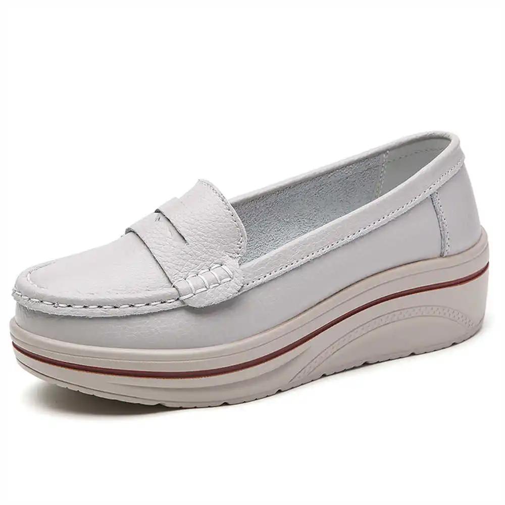 Slipon 36-40 Кроссовки для гольфа на плоской подошве Кроссовки для женщин 2024 Ботинки для детей Девочки Спортивные и спортивные туфли для отдыха Loafters Due To Life Shuse