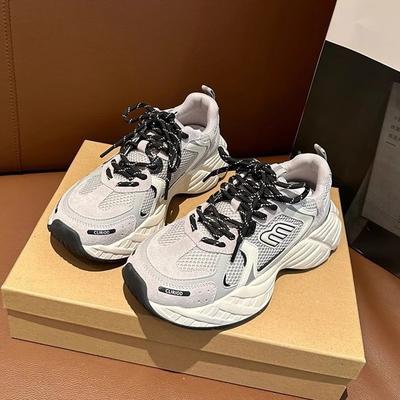 Модные универсальные туфли для папы на платформе, женские, 2025, новые, маленькие, увеличивающие рост, сетчатые, дышащие, повседневные спортивные туфли