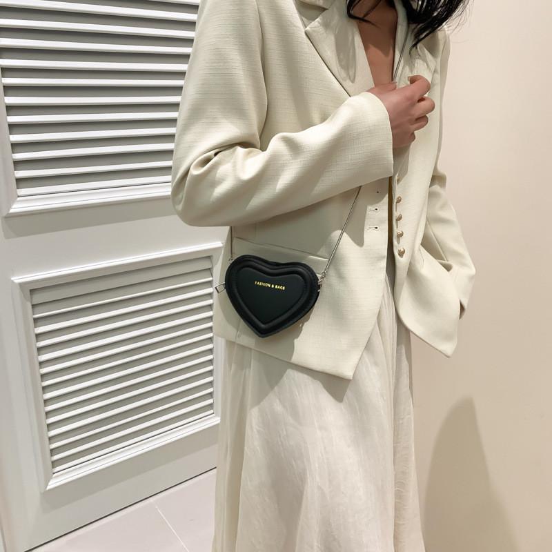 Chic Heart-shaped Crossbody Bag For Women Cute Small Trendy Everyday Purse