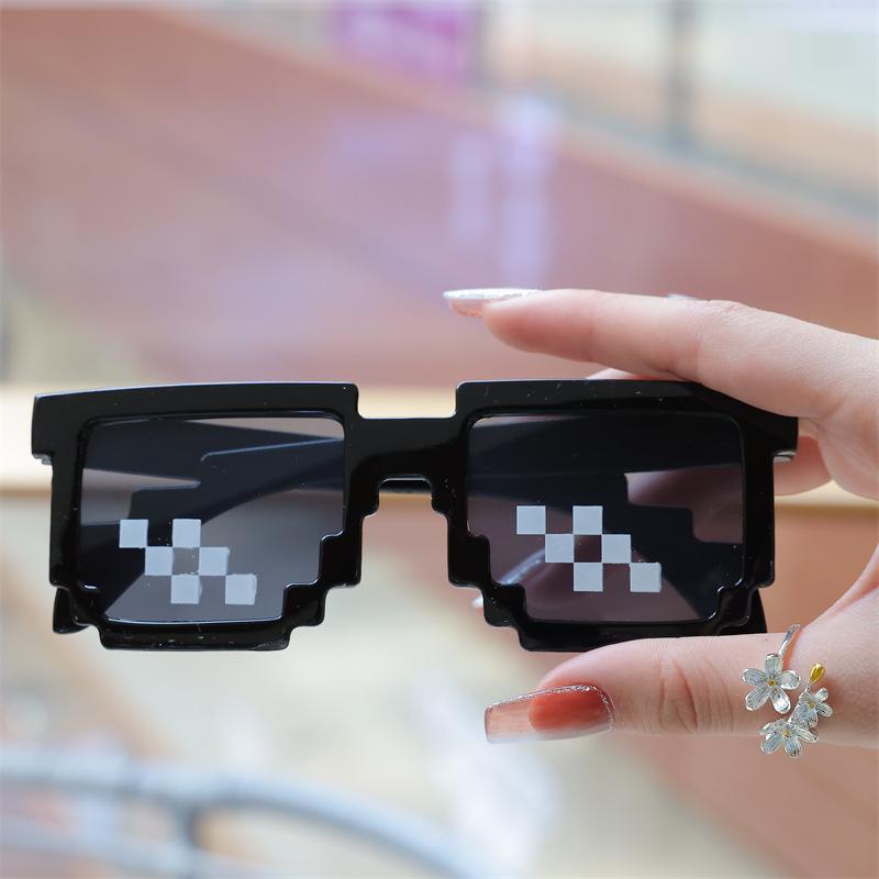 Модные мозаичные очки: Стильные солнцезащитные очки для вечеринок на все случаи жизни