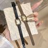 Women's vintage-style square watch with leather strap, new style, high-end selection, exquisite women's wristwatch.