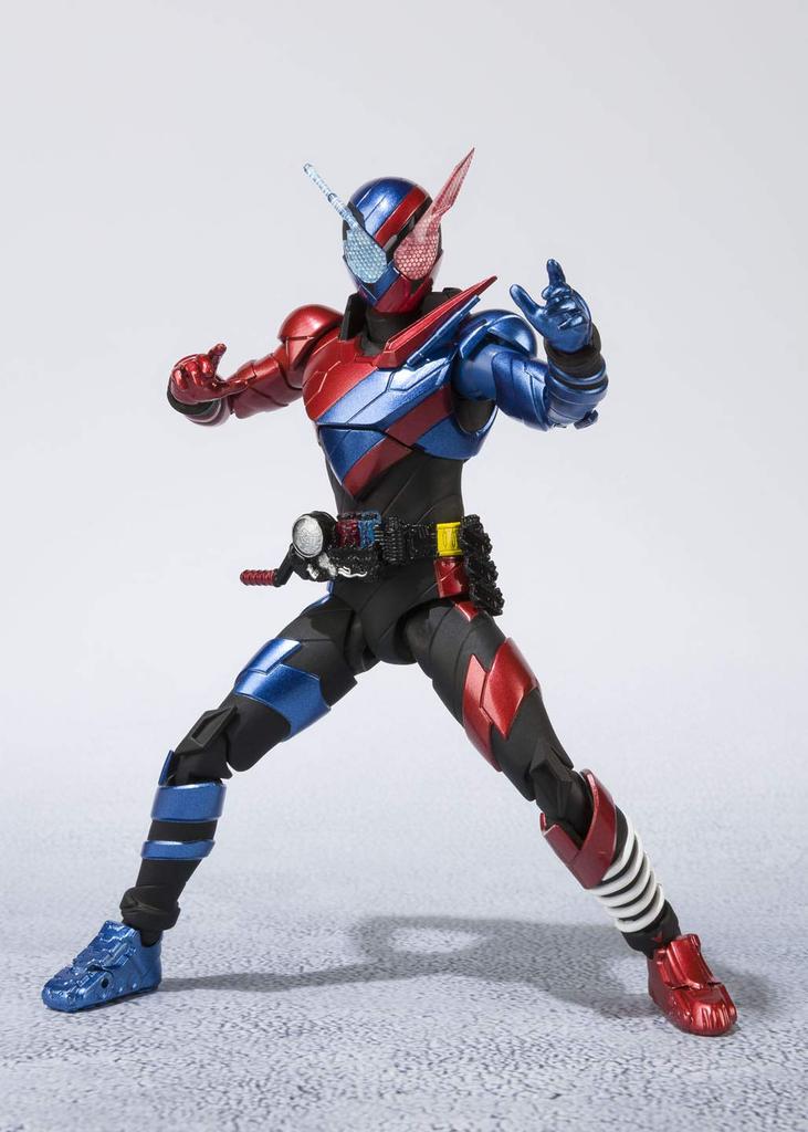 S.H.Figuarts Камен Райдер Билд Форма Кролика и Танка -20 Kamen Rider Kicks Вер.- Приблизительно 145 мм ПВХ и АБС Окрашенная Подвижная Фигурка