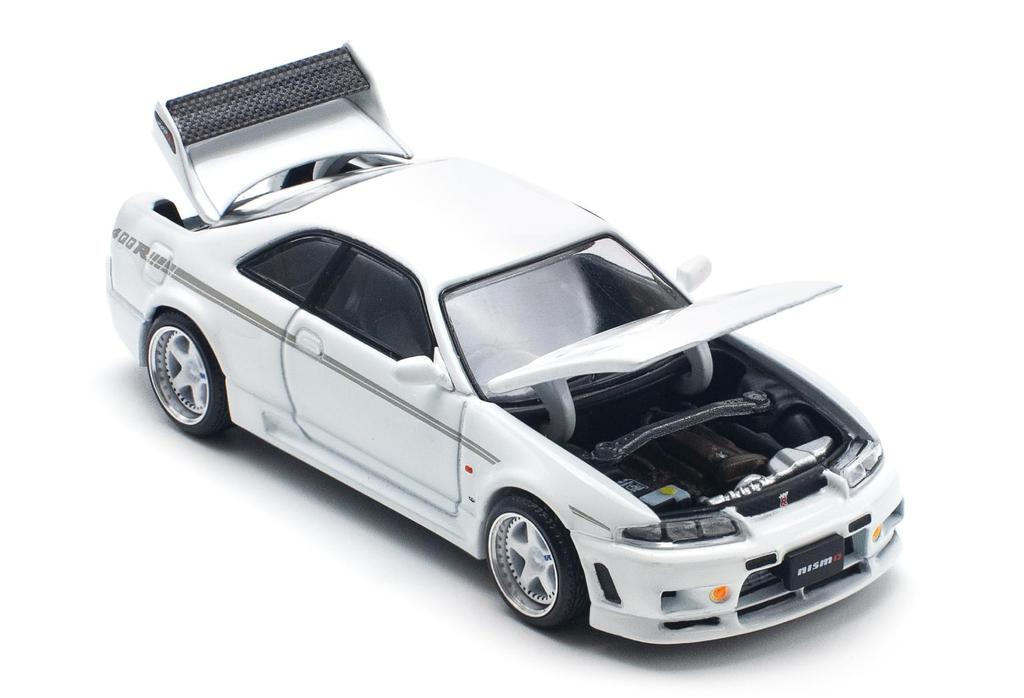 POP RACE NISSAN R33 NISMO 400R WHITE Готовый продукт 1/64 GT-R -