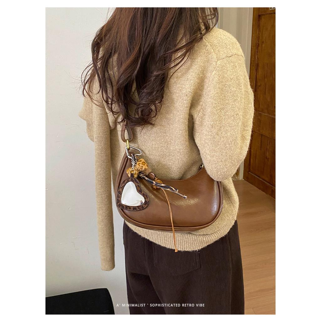 IELGY 2026 Spring Summer New Style Ladies Underarm Female Bag Niche Design Bag Female Solid Color Shoulder Bag Female Dumpling Bag