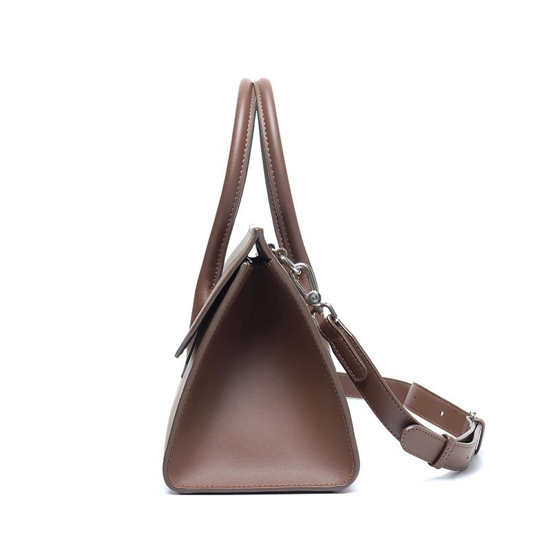 Fashion cowhide bag new light luxury large capacity retro shoulder messenger commuter leather handbag women