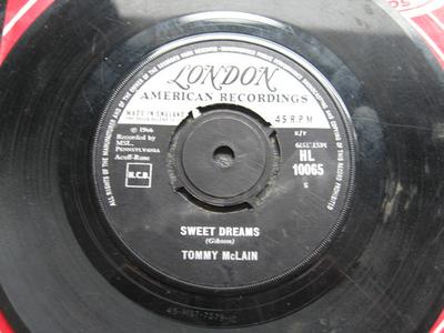 7-дюймовая пластинка ТОММИ МАКЛЕЙН - Сладкие сны / Ты мне так нужна HL10065 London Records 1966 UK Фолк Б/У