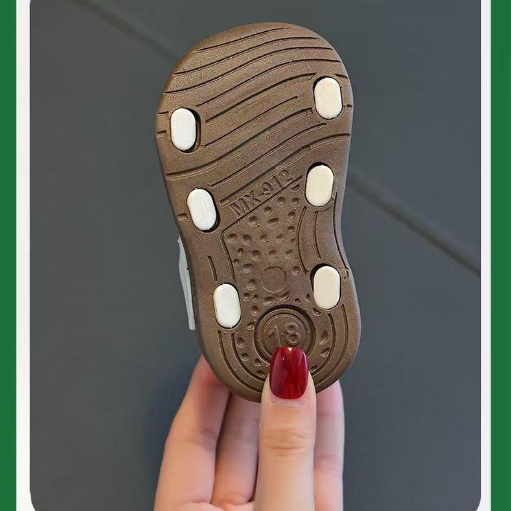 Baby Cute Baotou Anti Collision and Anti Slip Sneakers, Children's Fashion Soft Bottom, External Velcro Sandals