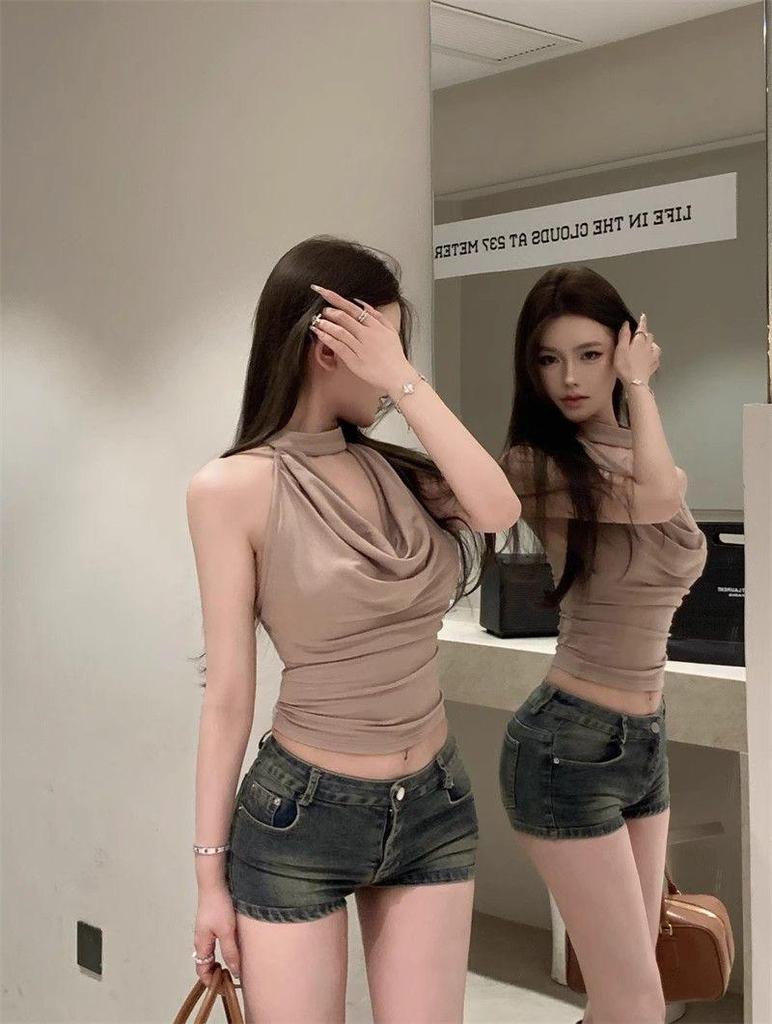 Хаки Топ-майка с открытой спиной, драпированным вырезом и завязками на шее - Женский летний топ без рукавов