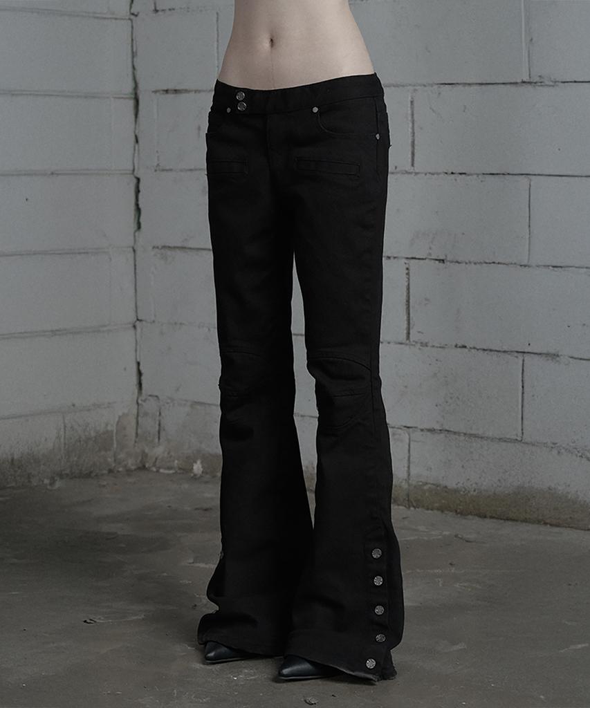 ETRE AU SOMMET Джинсы Bootcut с боковыми пуговицами и двойным коленом (черный)