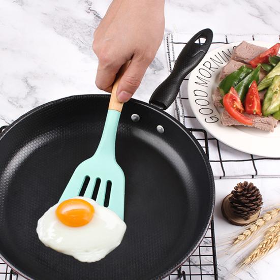 Convenient Food Grade Baking Hollow Design Steak Frying Silicone Spatula Spoon Home Supplies Frying Spatula